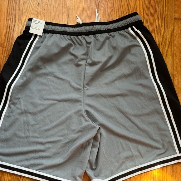 Nike Loose Fit Black and Gray Shorts - Picture 2 of 4